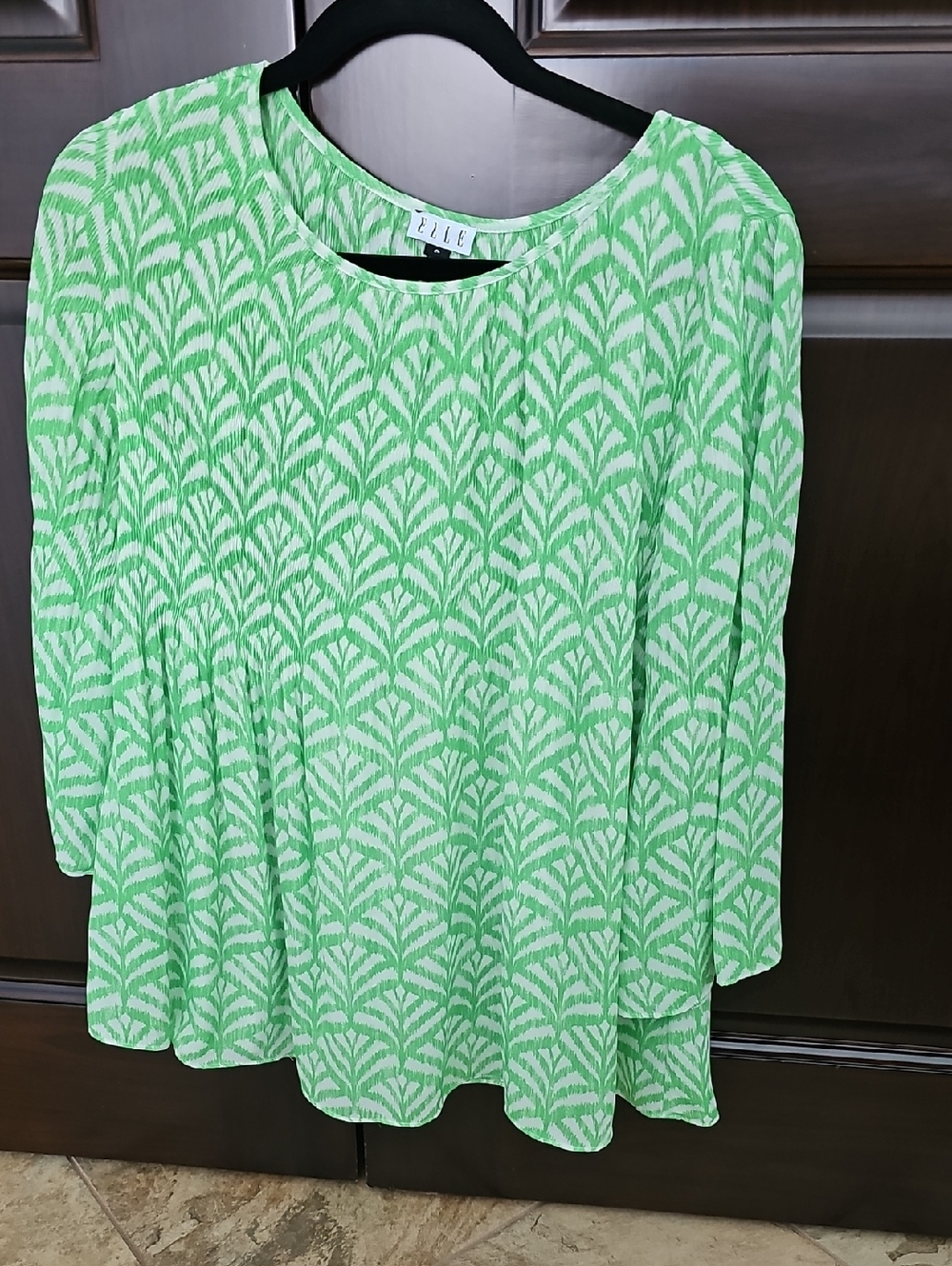 ELLE Light Green Printed Long-Sleeve Tunic Top